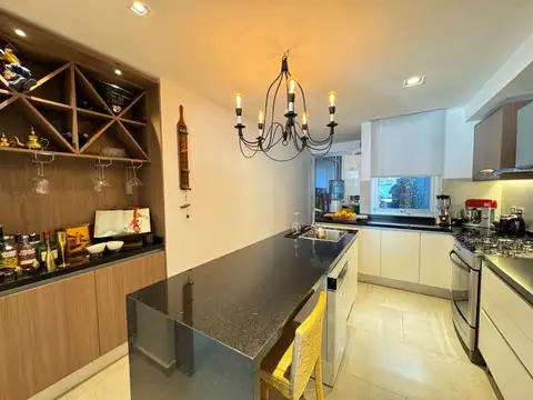 Departamento en Venta con 3 cocheras