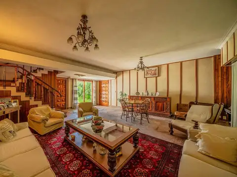 Casa 5 ambientes con 3 baños