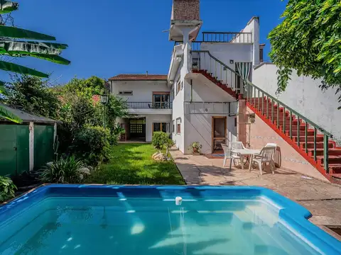 Venta/Casa 5 ambientes/San Fernando/Jardin/Quincho