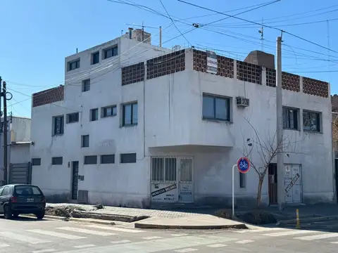 Local en Venta 49 años