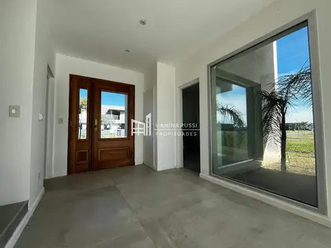 Casa en venta de 4 dormitorios en Puertos Riberas