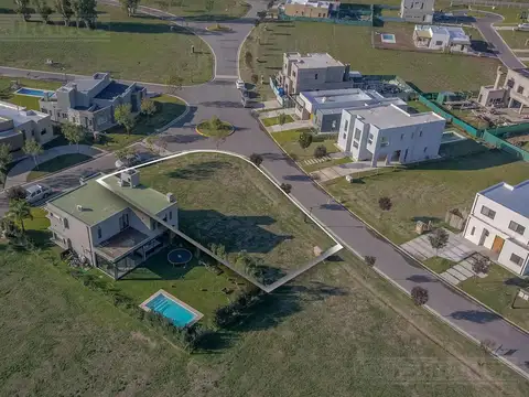 Barrio Cerrado Santo Tomás, Pilar