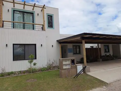 VENDO CASA EN NUEVO HOUSING LA CERCANIA