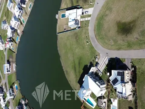 VENTA LOTE A LA LAGUNA VILLALOBOS 1023m2