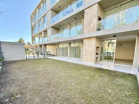 Departamento en Venta con Jardin Propio - Complejo Prana San Isidro