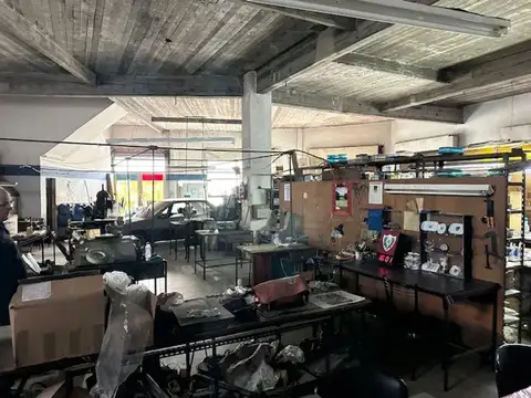 VENTA LOCAL AMPLIO JOSE INGENIEROS