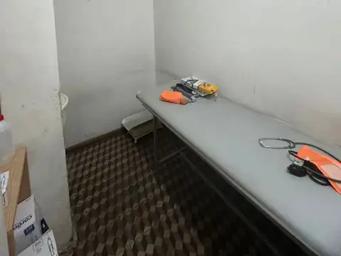 Local en Alquiler en Floresta, $ 2.500.000