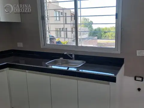 Departamento en alquiler c/ cochera en Centro