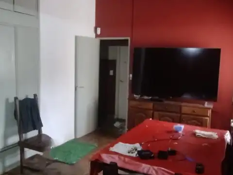 VENTA: CASA DE 4 DORMITORIOS CON ENTRADA DE AUTO - LOMA HERMOSA