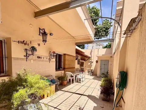 Casa en venta Boedo 8 ambientes 8.66x22.21 muy buen estado