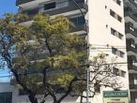 Av del Libertador   al 2200