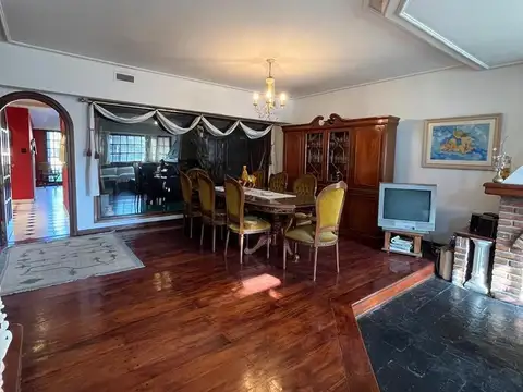 Casa en Venta en Castelar, USD 380.000