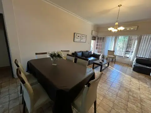 Avenida Castañares 5400, Piso 1