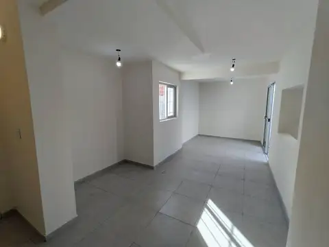 529 e/ 5 y 6 N° 1000