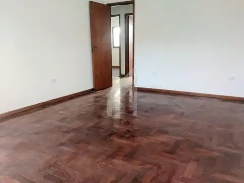 Casa en Alquiler en Jose Leon Suarez, $ 790.000