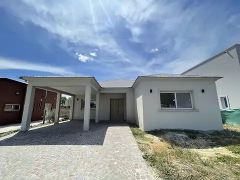 Casa  en Venta ubicado en Santa Lucia, Pilar del Este, Pilar