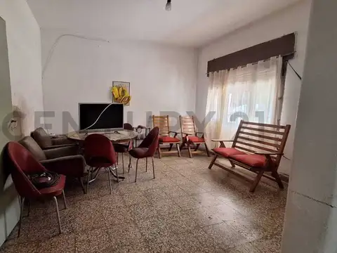 Casa 5 ambientes con 1 baño