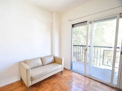 VENTA 4 AMBIENTES CON BALCON FRENTE