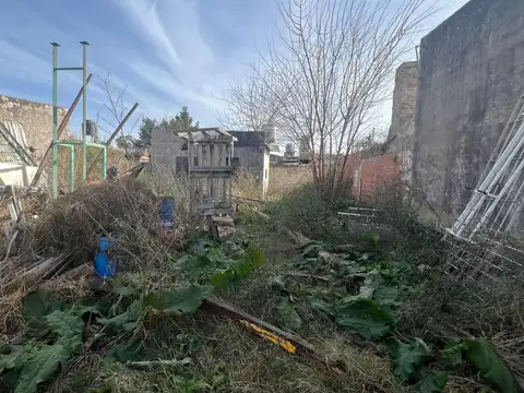 VENTA CASA A RECICLAR - GRAL. RODRIGUEZ