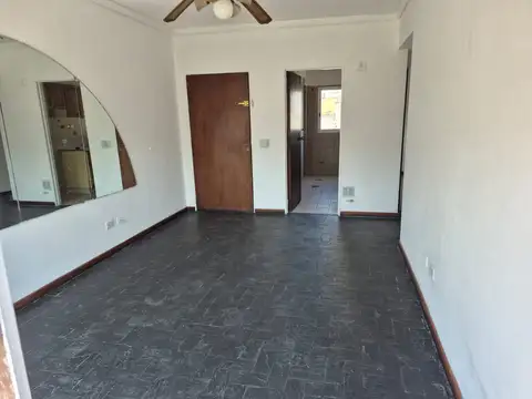 Departamento en Alquiler en Villa Ballester, $ 800.000