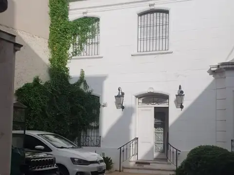 Avenida Velez Sarsfield 100