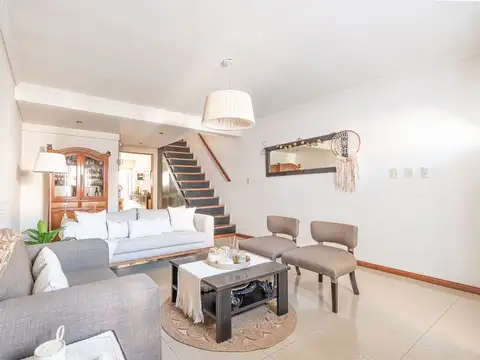 Depto Tipo Casa 5 ambientes con 2 baños