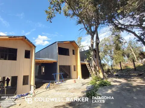 VENTA Casa 2 dormitorios Cochera cubierta UF 1 B° Norte, Villa La Angostura