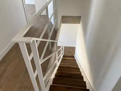 Departamento en Alquiler en Dique Lujan, USD 950