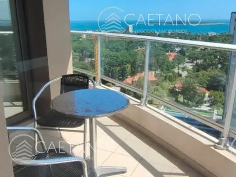 Vende Apartamento en Roosevelt con excelente vista, 3 dormitorios.