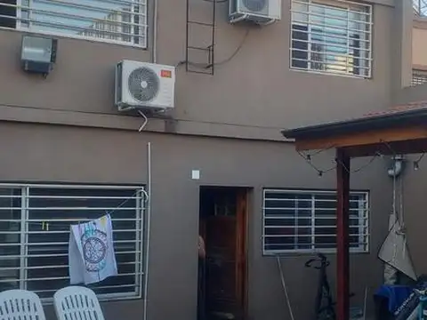 Casa 6 ambientes con 3 baños