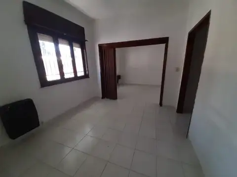 Depto Tipo Casa en Alquiler de 3 ambientes