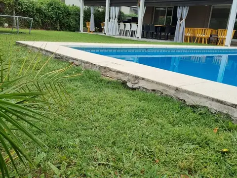 HERMOSA CASA 5 AMBIENTES EN HARAS SANTA MARIA - EL MOLINO - LOTE CENTRAL