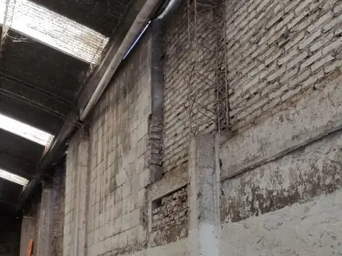 Galpon en Alquiler 30  mts Fondo