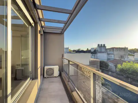 Depto Tipo Casa en Venta en Villa Sarmiento, USD 200.000