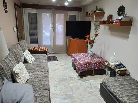 Carlos Pellegrini 480