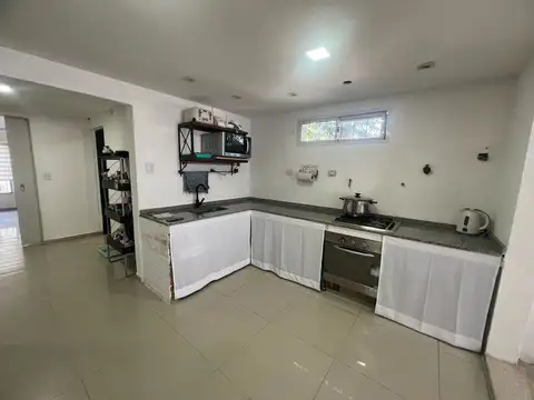 Depto Tipo Casa 4 ambientes con 3 baños
