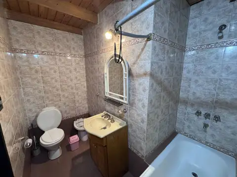 Casa 4 ambientes con 3 baños