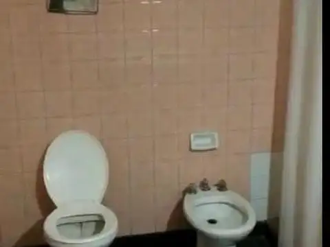 Casa 4 Dormitorios en Av. Freyre - Santa Fe