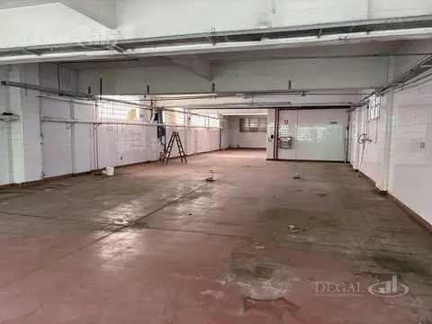 Depósito en Parque Patricios