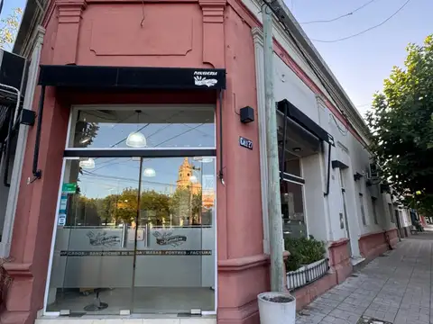 Local en venta en 25 De Mayo