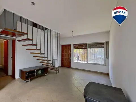 VENTA DUPLEX en OLIVOS GOLF con Garage-Muy Bueno