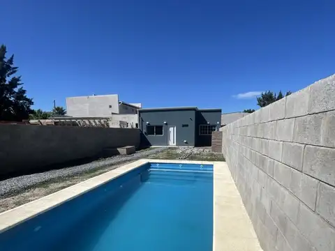 Casa en Alquiler en Villa Parque Sicardi, $ 1.050.000