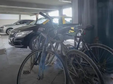 Avenida Forest e/ Virrey Loreto y Charlone