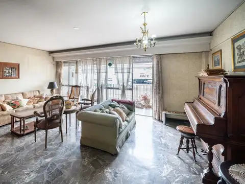 Boulevard Avellaneda 400