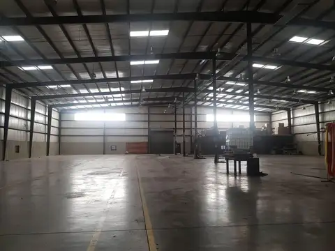 Exclusiva Nave industrial y Depósito - Parque industrial Pilar