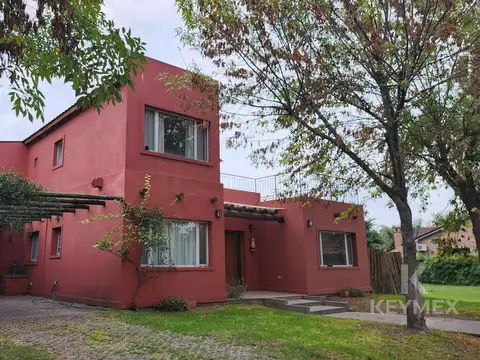 Casa en Venta en Los Sauces, USD 260.000