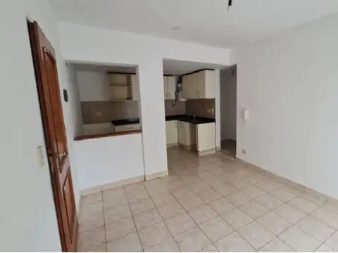 Departamento en Alquiler en San Justo, $ 9.999.999