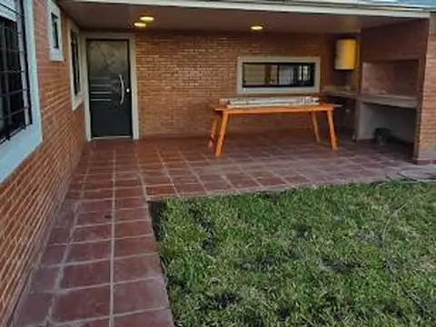 Casa en Alquiler al Este