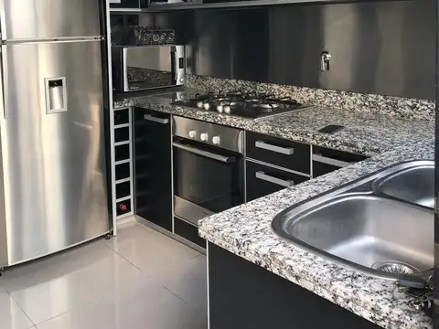 Casa en Venta en Bernal Oeste, USD 180.000