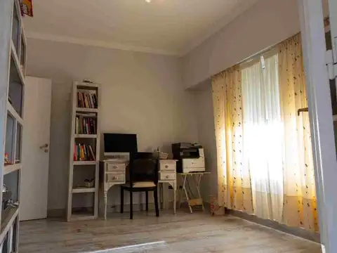 CASA  2 DORMITORIOS BARRIO CENTRO